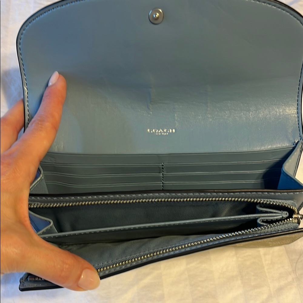 Coach Blue and Tan Signature Wallet - Picture 3 of 5